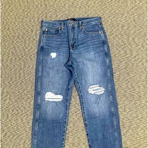 👖Gap Denim Distressed Mom Jeans          Sz : 12 /31 Regular   Straight Leg 🦵